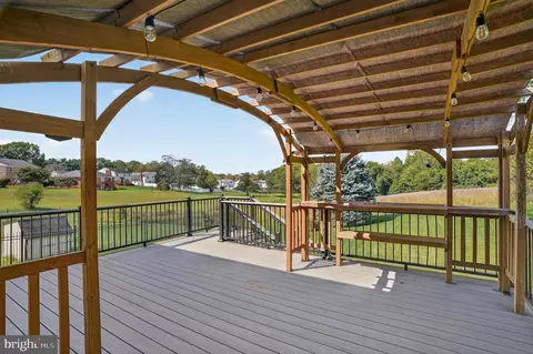 Exterior - 1758 Albert Dr, Bowie, MD 20721 photo 4 of 7