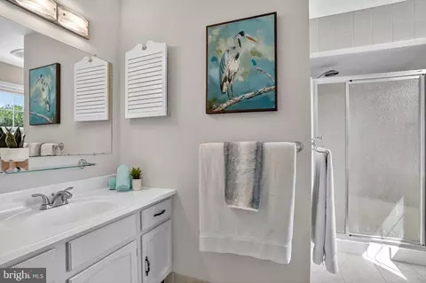 Bath - 1758 Albert Dr, Bowie, MD 20721 photo 2 of 3