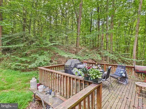 Exterior - 7709 Brooklyn Bridge Rd, Laurel, MD 20707 photo 3 of 7