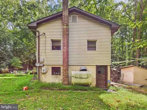 Exterior - 7709 Brooklyn Bridge Rd, Laurel, MD 20707 photo 4 of 7