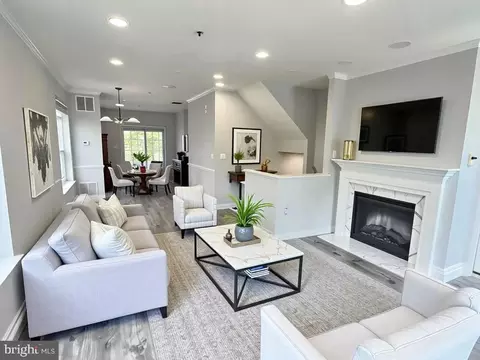 5548 Capital Gateway Dr #393, Suitland, MD 20746