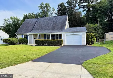 13015 Victoria Heights Dr, Bowie, MD 20715