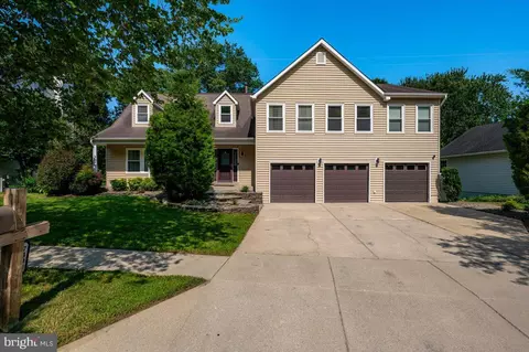 7403 Old Chapel Dr, Bowie, MD 20715