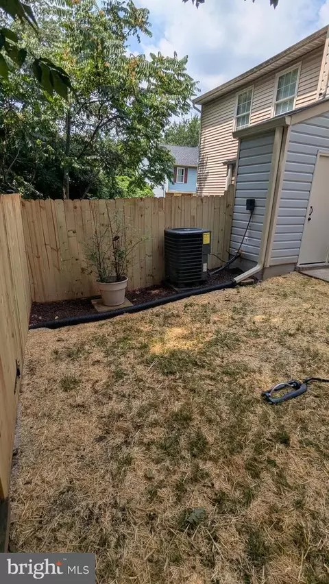Exterior - 2708 Red Oak Ln, Lanham, MD 20706 photo 3 of 3