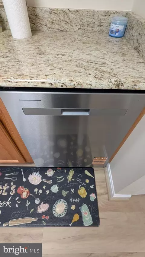 Kitchen - 2708 Red Oak Ln, Lanham, MD 20706 photo 2 of 5