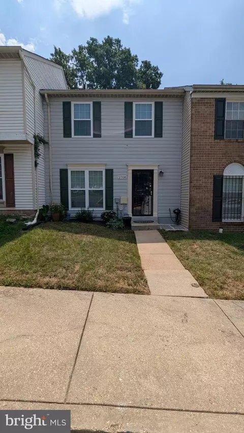 2708 Red Oak Ln, Lanham, MD 20706