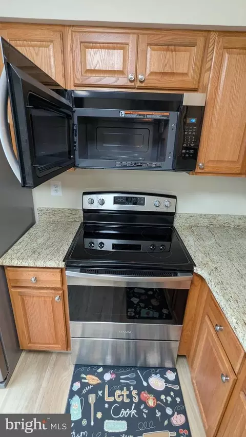 Kitchen - 2708 Red Oak Ln, Lanham, MD 20706 photo 4 of 5
