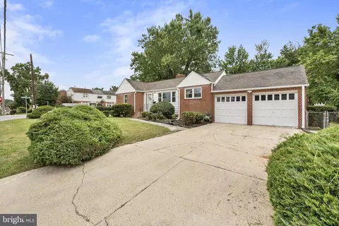 3715 26th Ave, Temple Hills, MD 20748