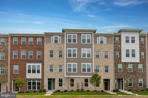 240 Matisse Pl #1012H, Bowie, MD 20716