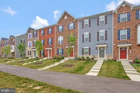 138 Summit Point Blvd, Bowie, MD 20716 photo 4