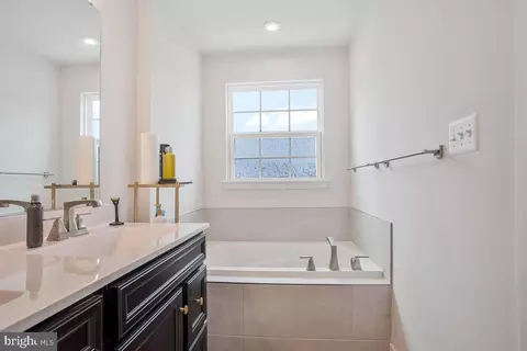 138 Summit Point Blvd, Bowie, MD 20716 photo 23