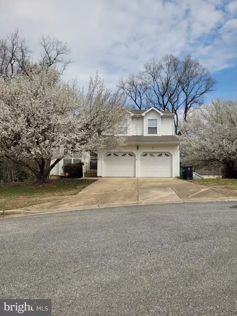 2104 Whispering Willow Ct, Temple Hills, MD 20748