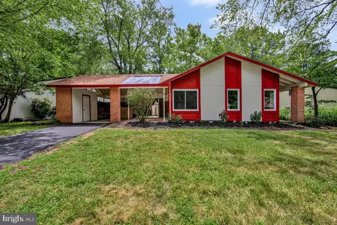 8704 Baskerville Pl, Marlboro, MD 20772