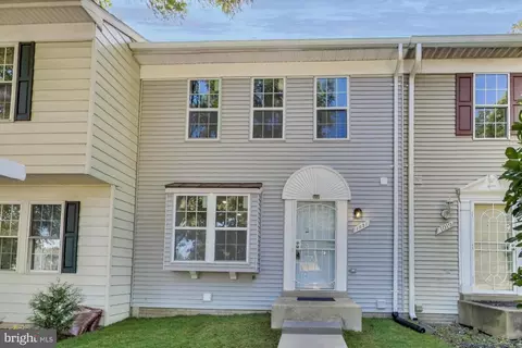 1021 Huntsworth Ct, Capitol Heights, MD 20743