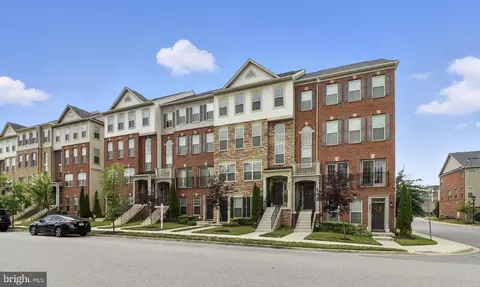 9405 Geaton Park Pl, Lanham, MD 20706 photo 2