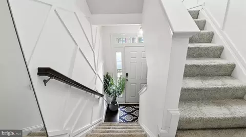 9405 Geaton Park Pl, Lanham, MD 20706 photo 5