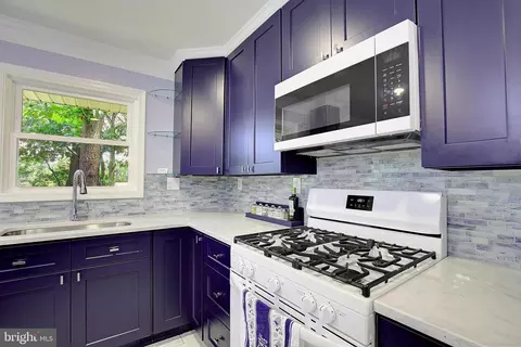 Kitchen - 8700 Kiama Rd, Laurel, MD 20708 photo 3 of 7