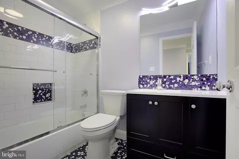 Bath - 8700 Kiama Rd, Laurel, MD 20708 photo 1 of 4