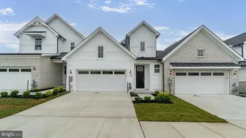 3702 Elizabeth River Dr, Marlboro, MD 20772