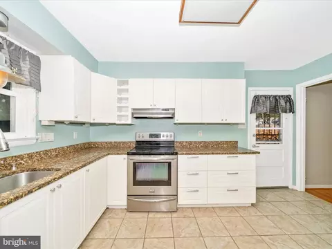 Kitchen - 7019 Fitzpatrick Dr, Laurel, MD 20707 photo 2 of 5