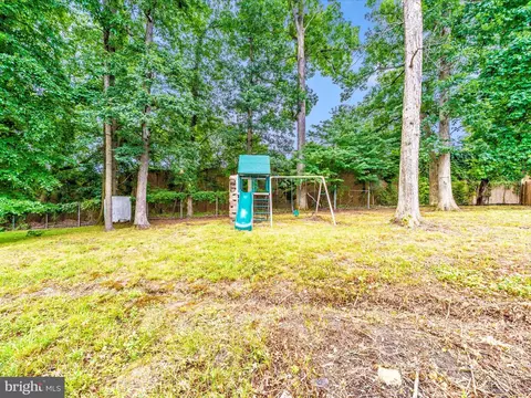 Exterior - 7019 Fitzpatrick Dr, Laurel, MD 20707 photo 3 of 12