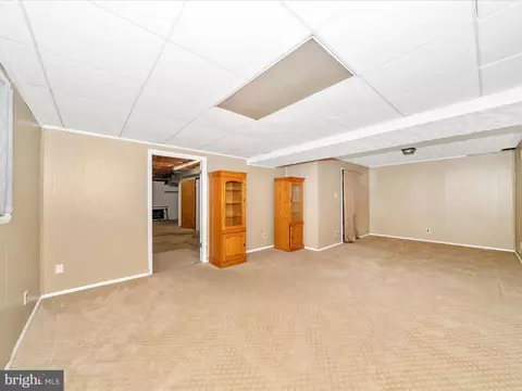 Living - 7019 Fitzpatrick Dr, Laurel, MD 20707 photo 11 of 12
