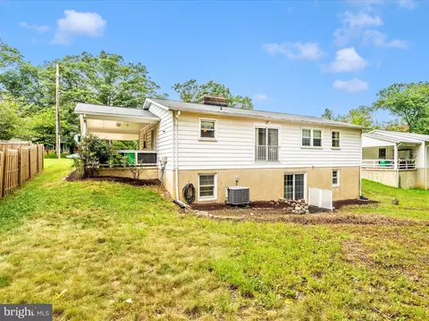 Exterior - 7019 Fitzpatrick Dr, Laurel, MD 20707 photo 5 of 12