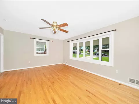 Living - 7019 Fitzpatrick Dr, Laurel, MD 20707 photo 4 of 12