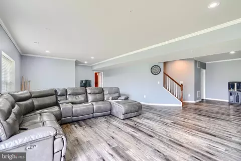 Living - 7105 Solomons Ct, Brandywine, MD 20613 photo 2 of 2