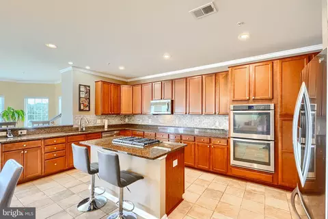Kitchen - 7105 Solomons Ct, Brandywine, MD 20613 photo 4 of 7