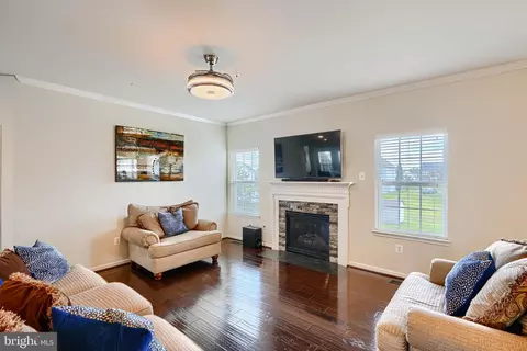 Living - 7105 Solomons Ct, Brandywine, MD 20613 photo 1 of 2