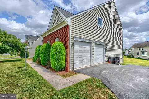 Exterior - 7105 Solomons Ct, Brandywine, MD 20613 photo 1 of 8
