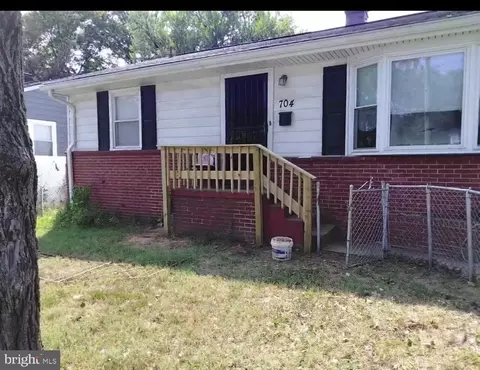 704 65th Ave, Capitol Heights, MD 20743