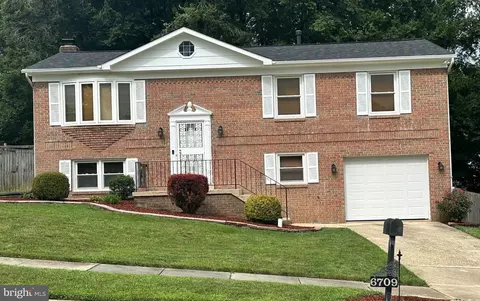 6709 Middlefield Rd, Fort Washington, MD 20744