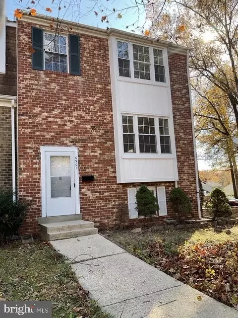 6901 Woodstream Ln, Lanham, MD 20706