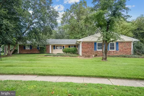 12207 Millstream Dr, Bowie, MD 20715