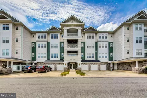 13801 Belle Chasse Blvd #212, Laurel, MD 20707