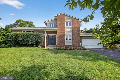 10204 Pine Meadows Ln, Marlboro, MD 20772
