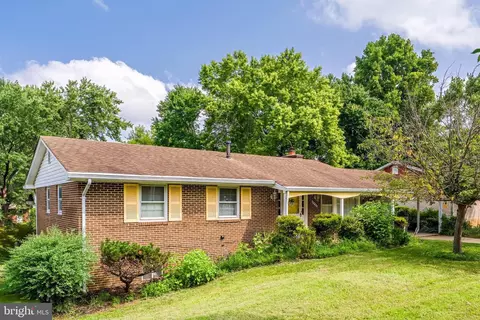 6204 Armor Dr, Clinton, MD 20735