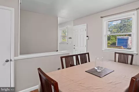Entry Way - 6806 3rd St, Riverdale, MD 20737 photo 3 of 5