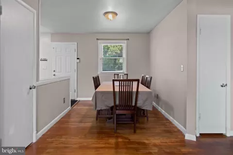 Entry Way - 6806 3rd St, Riverdale, MD 20737 photo 2 of 5