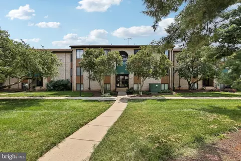 6920 Hanover Pkwy #201, Greenbelt, MD 20770