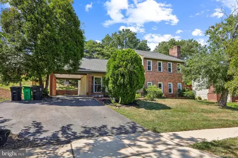 502 Bentwood Dr, Fort Washington, MD 20744