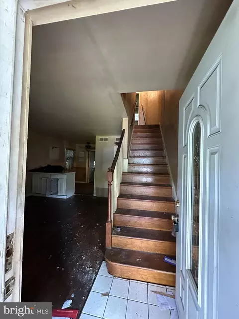 Entry Way - 839 4th St, Laurel, MD 20707 photo 1 of 10