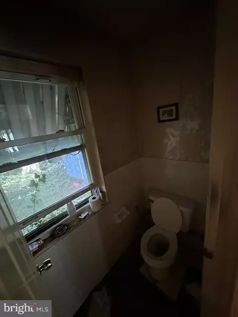 Bath - 839 4th St, Laurel, MD 20707 photo 1 of 4