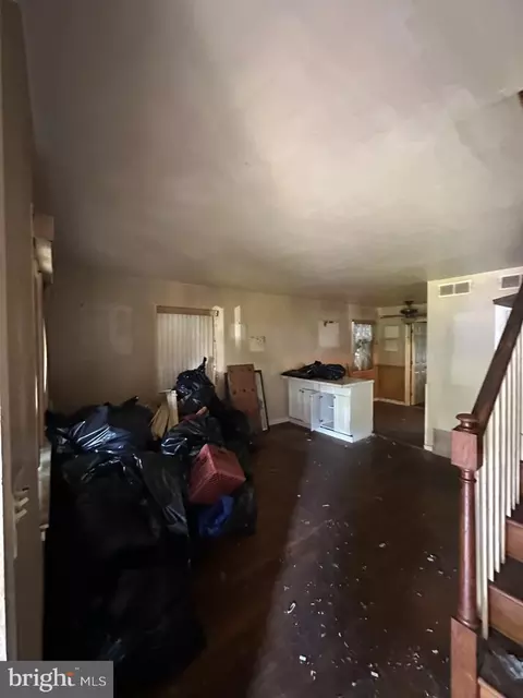 Entry Way - 839 4th St, Laurel, MD 20707 photo 2 of 10