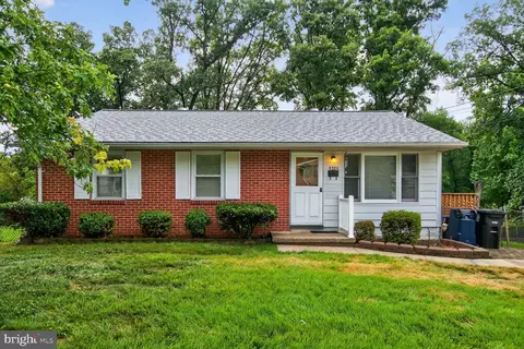 9304 Kimbark Ave, Lanham, MD 20706 photo 2
