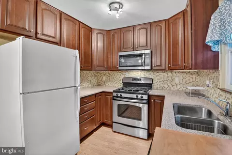 9304 Kimbark Ave, Lanham, MD 20706 photo 4