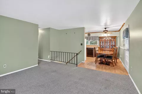 9304 Kimbark Ave, Lanham, MD 20706 photo 9