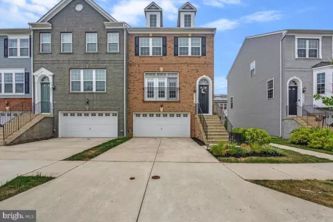 6915 Stansbury Ln, Landover, MD 20785
